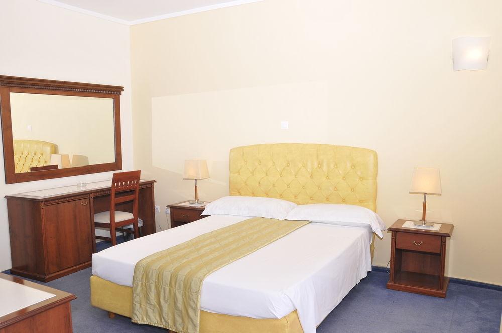 Tinos Beach Hotel Экстерьер фото