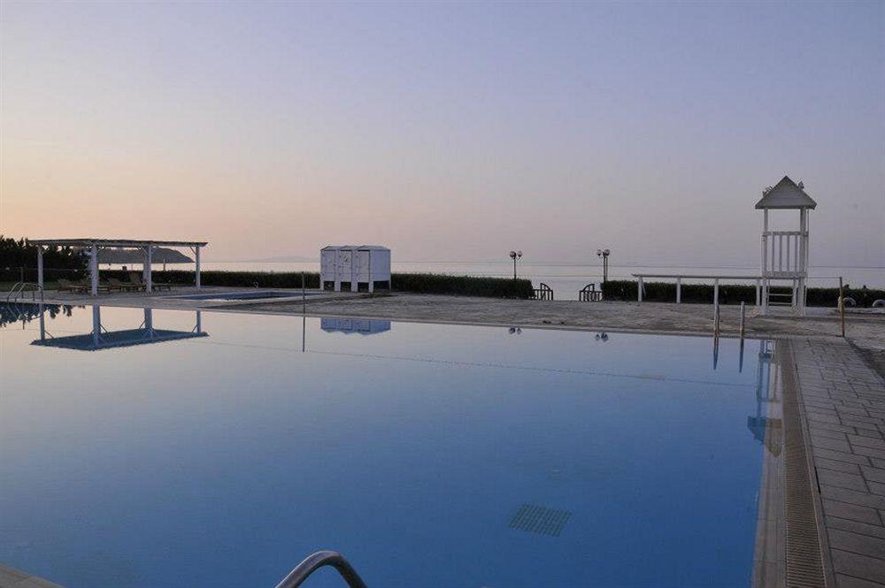 Tinos Beach Hotel Экстерьер фото