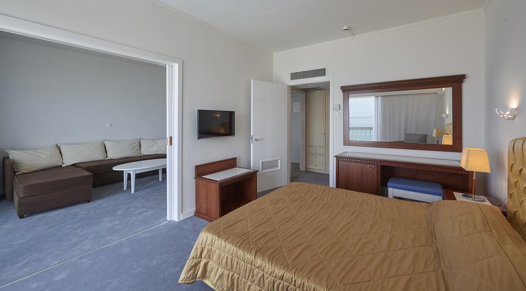 Tinos Beach Hotel Экстерьер фото